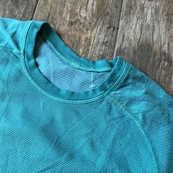 Lululemon mens tee teal green medium - Picture 2 of 5